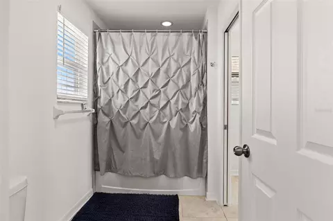 Bath - 7328 Pool Compass Loop, Wesley Chapel, FL 33545 photo 6 of 8