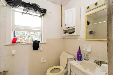 Bath - 2409 NW 7th St, Ocala, FL 34475 photo 2 of 2