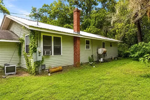 Exterior - 2409 NW 7th St, Ocala, FL 34475 photo 3 of 13