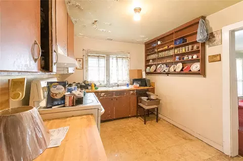 Kitchen - 2409 NW 7th St, Ocala, FL 34475 photo 1 of 2