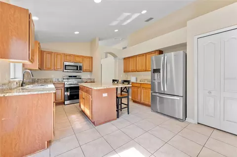 Kitchen - 30407 Stapleton St, Wesley Chapel, FL 33545 photo 5 of 6