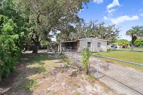 Exterior - 1228 Academy Ave, Spring Hill, FL 34606 photo 6 of 9