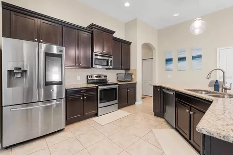 Kitchen - 12009 Rambling Strm, Riverview, FL 33569 photo 2 of 2