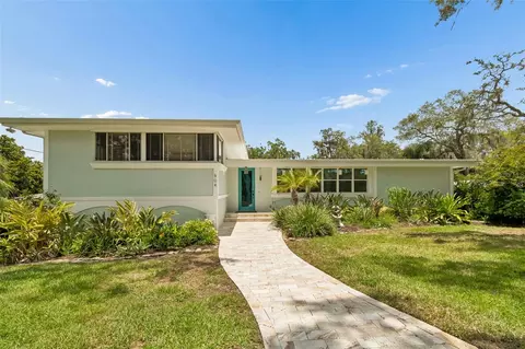 904 Bayshore Dr, Tarpon Springs, FL 34689