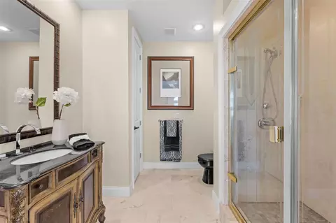 Bath - 3236 Gulf Winds Cir, Hernando Beach, FL 34607 photo 6 of 6