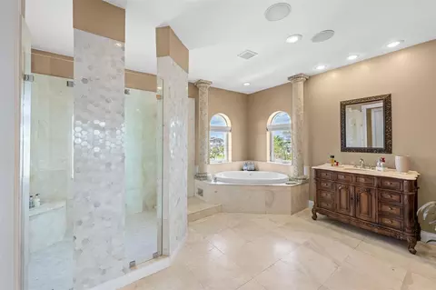 Bath - 3236 Gulf Winds Cir, Hernando Beach, FL 34607 photo 1 of 6