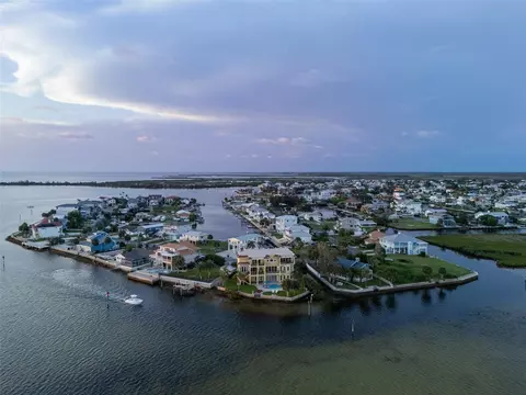 View/Area - 3236 Gulf Winds Cir, Hernando Beach, FL 34607 photo 7 of 9