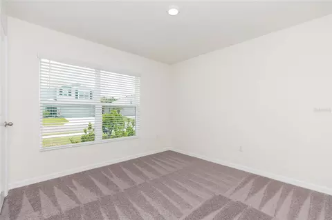 Bedroom - 10732 Chippewa Dr, Parrish, FL 34219 photo 4 of 10