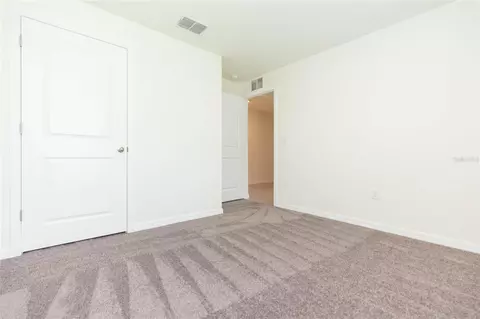 Bedroom - 10732 Chippewa Dr, Parrish, FL 34219 photo 7 of 10