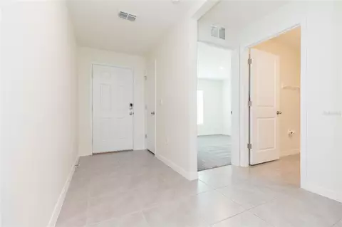 Entry Way - 10732 Chippewa Dr, Parrish, FL 34219 photo 2 of 4