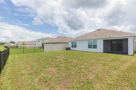 Exterior - 10732 Chippewa Dr, Parrish, FL 34219 photo 9 of 12