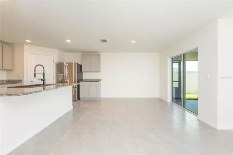 Living - 10732 Chippewa Dr, Parrish, FL 34219 photo 1 of 6