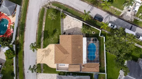 View/Area - 7151 121st Ave, Largo, FL 33773 photo 4 of 18