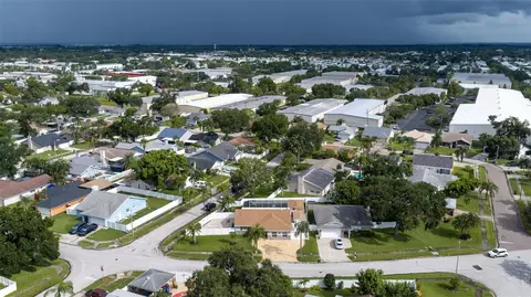 View/Area - 7151 121st Ave, Largo, FL 33773 photo 12 of 18