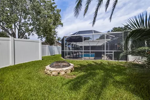 Exterior - 7151 121st Ave, Largo, FL 33773 photo 7 of 12