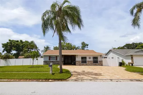Exterior - 7151 121st Ave, Largo, FL 33773 photo 12 of 12