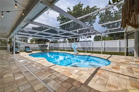 Exterior - 7151 121st Ave, Largo, FL 33773 photo 6 of 12