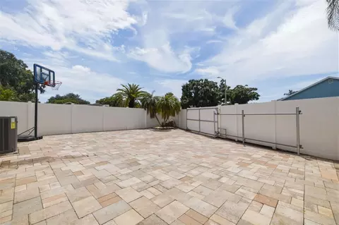 Exterior - 7151 121st Ave, Largo, FL 33773 photo 9 of 12