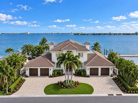 504 55 Th Ave, Saint Pete Beach, FL 33706