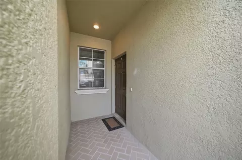 Entry Way - 9484 Trumpet Vine Loop, Trinity, FL 34655 photo 1 of 9