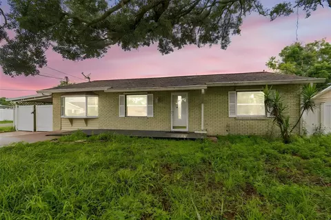 38621 North Ave, Zephyrhills, FL 33542