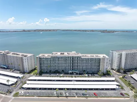 6020 Shore Blvd S #412, Gulfport, FL 33707