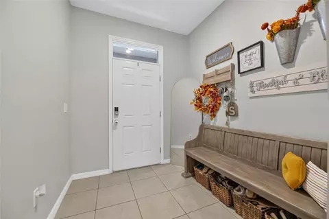Entry Way - 8669 Falling Blue Pl, Riverview, FL 33578 photo 2 of 10