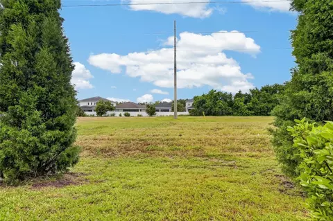 Exterior - 8669 Falling Blue Pl, Riverview, FL 33578 photo 6 of 10