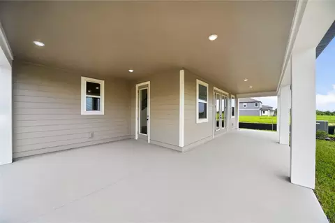 Exterior - 30106 Emerald Forest Dr, Mount Dora, FL 32757 photo 4 of 6