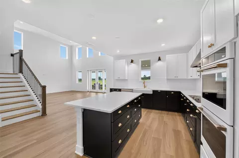 Kitchen - 30106 Emerald Forest Dr, Mount Dora, FL 32757 photo 1 of 2