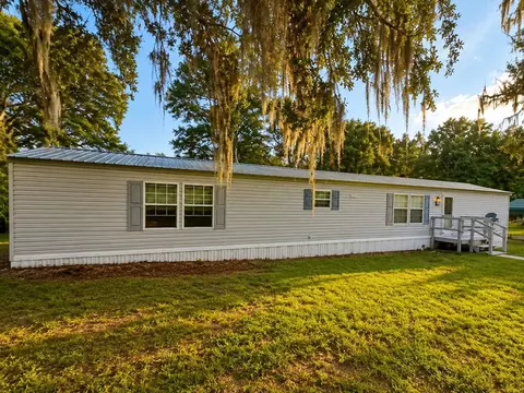 17689 SE 14th St, Silver Springs, FL 34488