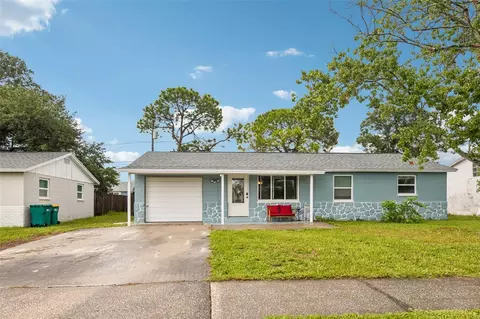 8401 Portulaca Ave, Seminole, FL 33777
