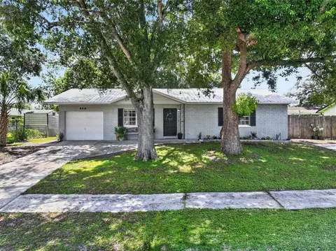 Exterior - 508 Cocoplum Dr, Seffner, FL 33584 photo 3 of 18