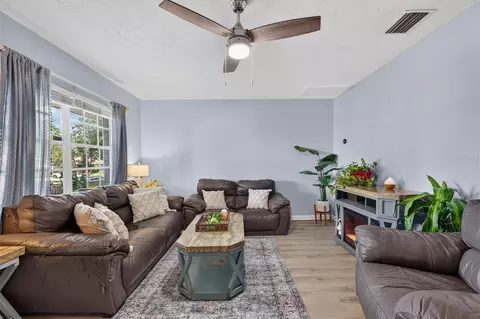 Other - 508 Cocoplum Dr, Seffner, FL 33584 photo 5 of 11