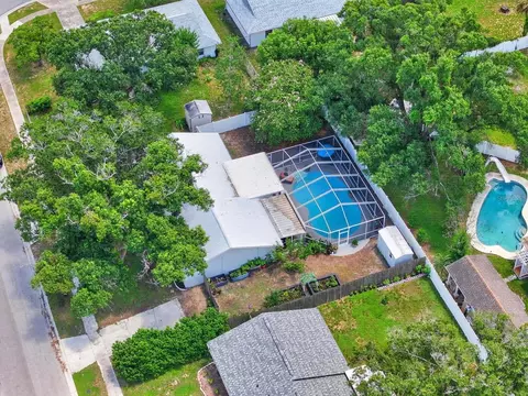 View/Area - 508 Cocoplum Dr, Seffner, FL 33584 photo 3 of 9