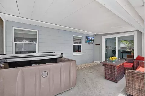 Exterior - 508 Cocoplum Dr, Seffner, FL 33584 photo 8 of 18