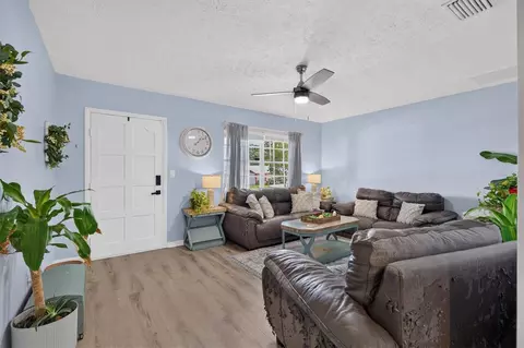 Other - 508 Cocoplum Dr, Seffner, FL 33584 photo 3 of 11