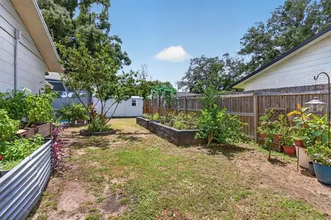 Exterior - 508 Cocoplum Dr, Seffner, FL 33584 photo 18 of 18