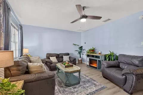 Other - 508 Cocoplum Dr, Seffner, FL 33584 photo 4 of 11