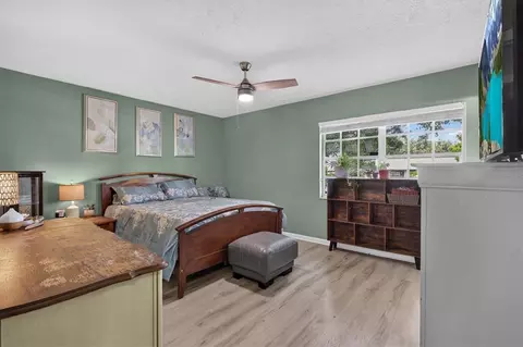 Bedroom - 508 Cocoplum Dr, Seffner, FL 33584 photo 1 of 6