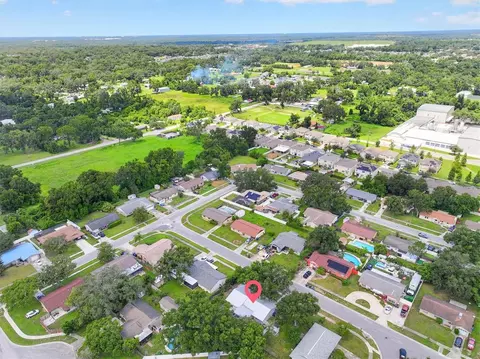 View/Area - 508 Cocoplum Dr, Seffner, FL 33584 photo 6 of 9