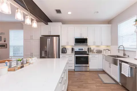 Kitchen - 9046 Pinebreeze Dr, Riverview, FL 33578 photo 2 of 3