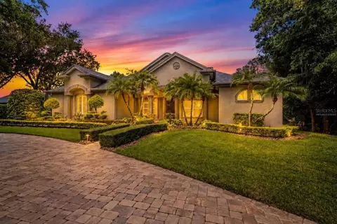 2805 Berwick Dr, Tarpon Springs, FL 34688