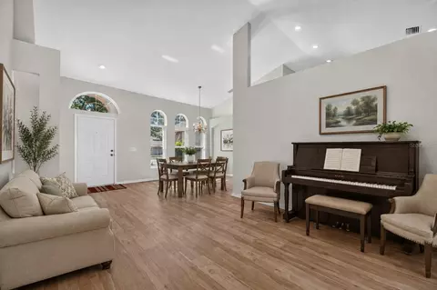 Entry Way - 10303 Tarragon Dr, Riverview, FL 33569 photo 1 of 7