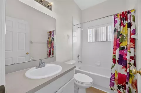 Bath - 10303 Tarragon Dr, Riverview, FL 33569 photo 3 of 4