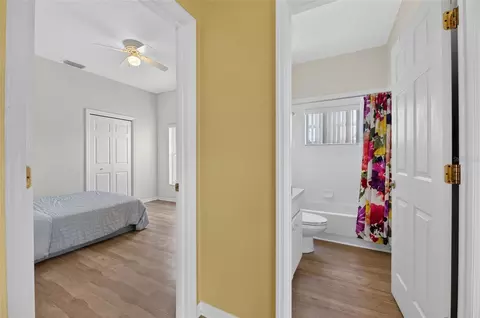 Entry Way - 10303 Tarragon Dr, Riverview, FL 33569 photo 4 of 7