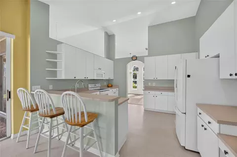 Kitchen - 10303 Tarragon Dr, Riverview, FL 33569 photo 4 of 4