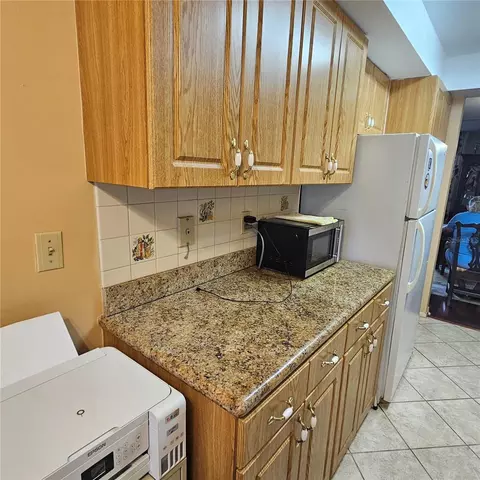 Kitchen - 802 Brandy Wine Dr, Largo, FL 33771 photo 5 of 5