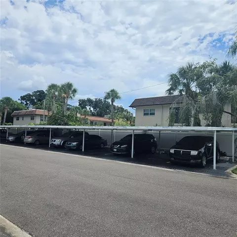 Exterior - 802 Brandy Wine Dr, Largo, FL 33771 photo 2 of 6