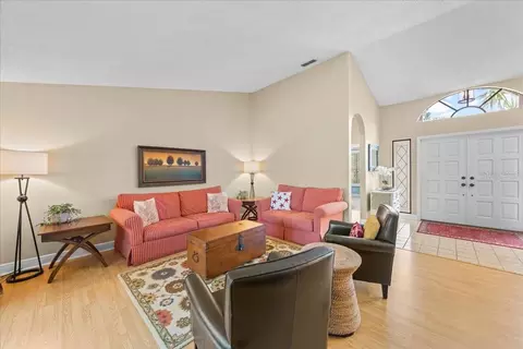 Living - 2995 Exeter Dr, Clearwater, FL 33761 photo 2 of 5